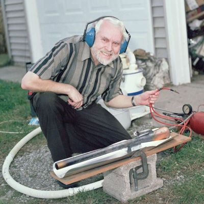 Larry Cottrill and his 'Short Lady' Focused Wave Valveless Pulsejet engine - photo Copyright 2004 Larry Cottrill