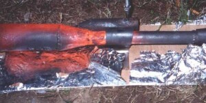 Chinese pulsejet closeup photo showing red-hot engine shell (c) 2002 Pablo Becker